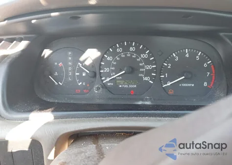 2001 Toyota Camry Le z USA, uszkodzony, nr VIN 4T1BG22K21U055618